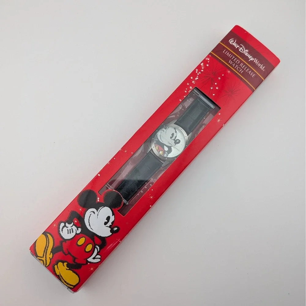 Walt‎ Disney World Limited Release Mickey Mouse Watch NOS Box